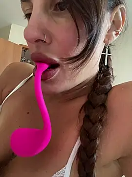 imMolly11 online show from 25, 7, 2026