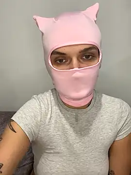 Nikki Hoee online show from 23, 11, 2025