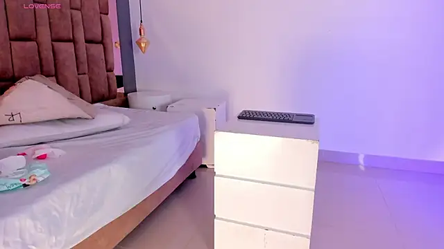 victoriaroyce1 online show from 31, 3, 2026