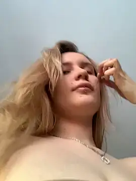 Snapshot of Sweet_white_chocolate chatting on 19, 2, 2025 Sweet white chocolate online show from 19, 2, 2025