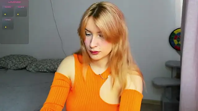 Snapshot of Sweet_white_chocolate chatting on 7, 7, 2026 Sweet white chocolate online show from 7, 7, 2026