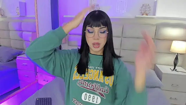 RoseCassie online show from 15, 2, 2025