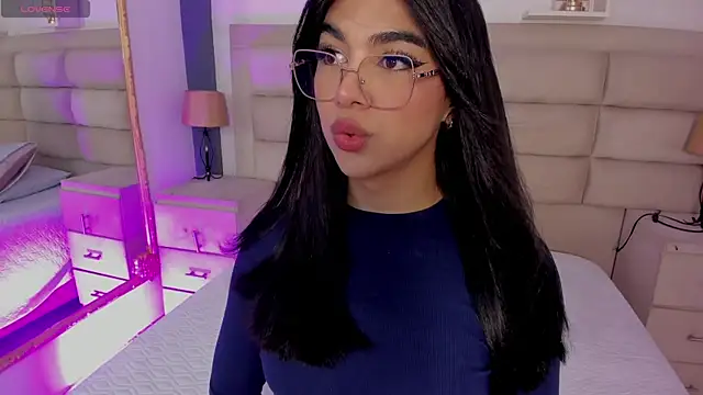 RoseCassie online show from 12, 10, 2025