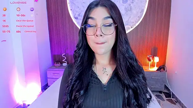 Snapshot of RoseCassie chatting on 6, 6, 2026 RoseCassie online show from 6, 6, 2026
