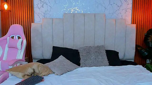 AinaraJimenez online show from 20, 2, 2025