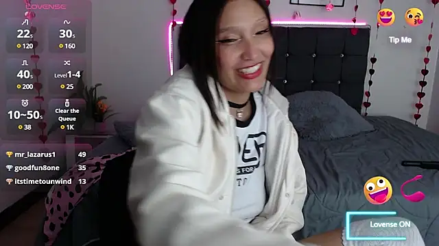 mia collens online show from 10, 3, 2025