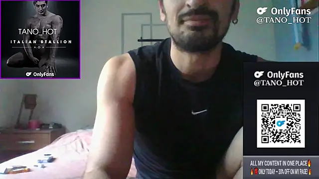 Snapshot of italianbighorse22 chatting on 15, 10, 2025 italianbighorse22 online show from 15, 10, 2025