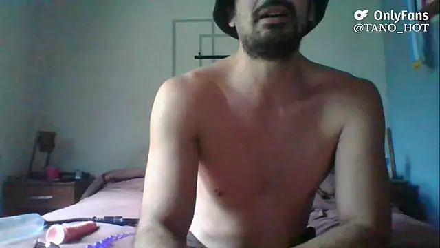 Snapshot of italianbighorse22 chatting on 16, 10, 2025 italianbighorse22 online show from 16, 10, 2025