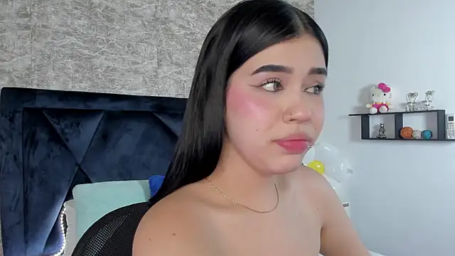 Lily Woodz online show from 22, 9, 2025