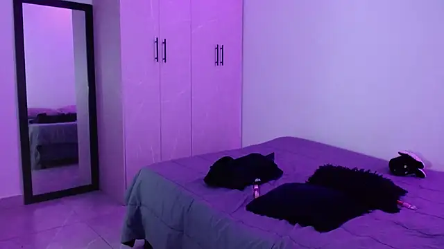 miia-liiam online show from 12, 4, 2026