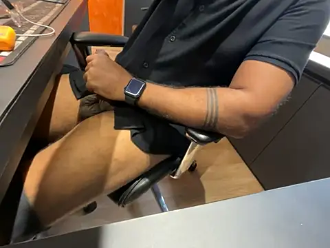 Snapshot of Nil_Talreja chatting on 9, 10, 2025 Nil Talreja online show from 9, 10, 2025