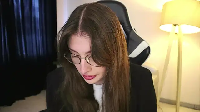 Daisha Riley online show from 12, 11, 2025