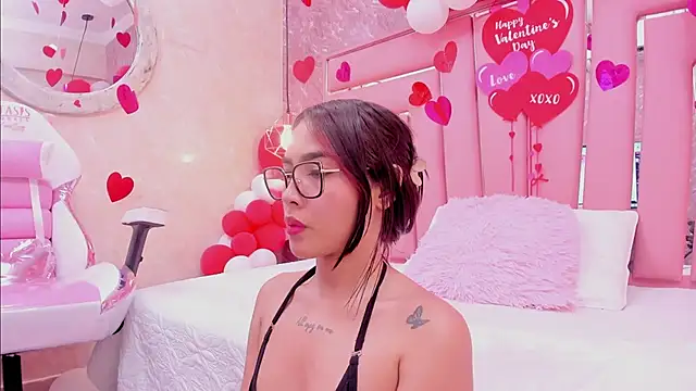 SEXY HOTTIE   online show from 20, 2, 2025