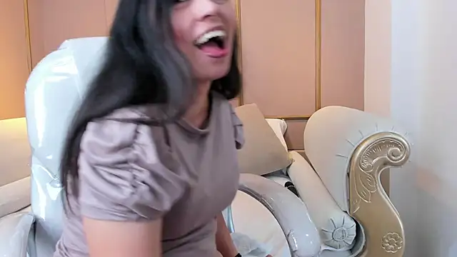 Snapshot of PerlaPreciosa chatting on 30, 10, 2025 PerlaPreciosa online show from 30, 10, 2025