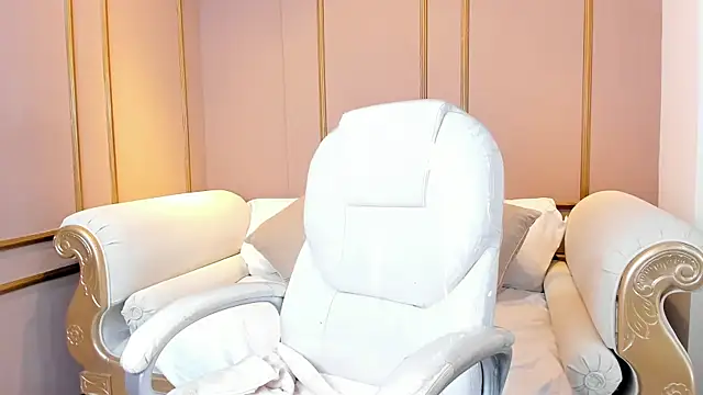 Snapshot of PerlaPreciosa chatting on 12, 11, 2025 PerlaPreciosa online show from 12, 11, 2025