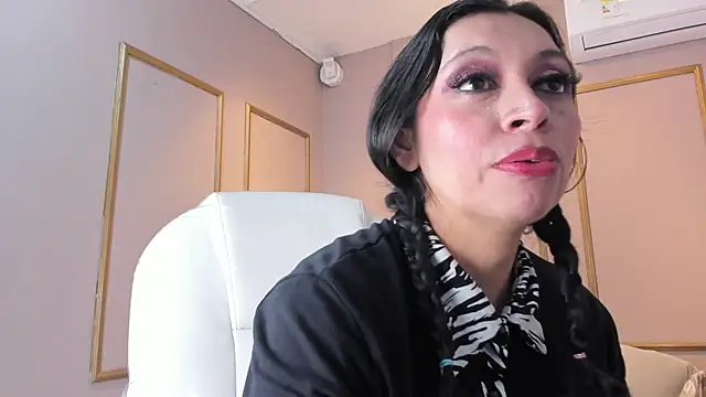 Snapshot of PerlaPreciosa chatting on 23, 11, 2025 PerlaPreciosa online show from 23, 11, 2025