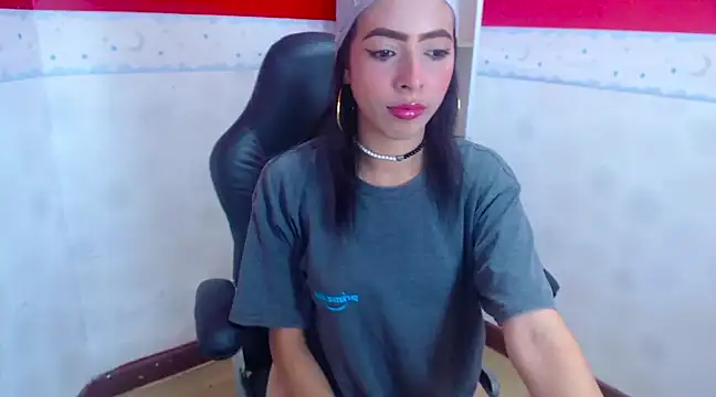 Crystal Walls online show from 19, 12, 2024