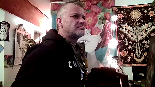 Snapshot of SilverandFox chatting on 8, 1, 2025 SilverandFox online show from 8, 1, 2025