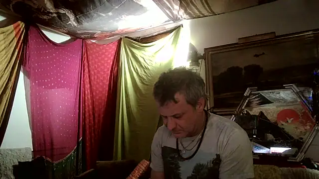 Snapshot of SilverandFox chatting on 21, 3, 2025 SilverandFox online show from 21, 3, 2025