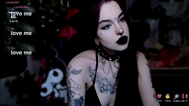 Snapshot of alexx_succubus chatting on 17, 11, 2025 alexx succubus online show from 17, 11, 2025