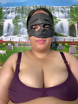 FlatVincy4 online show from 8, 9, 2025