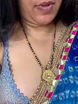 FlatVincy4 online show from 17, 10, 2025