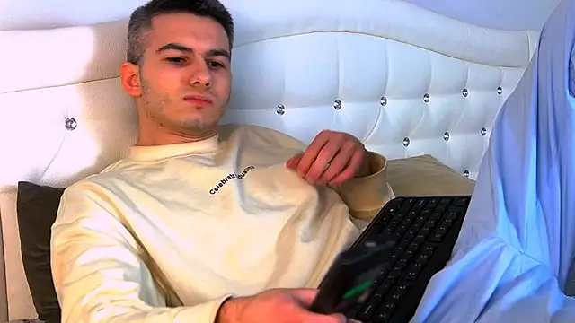 Devin Jay online show from 14, 2, 2025