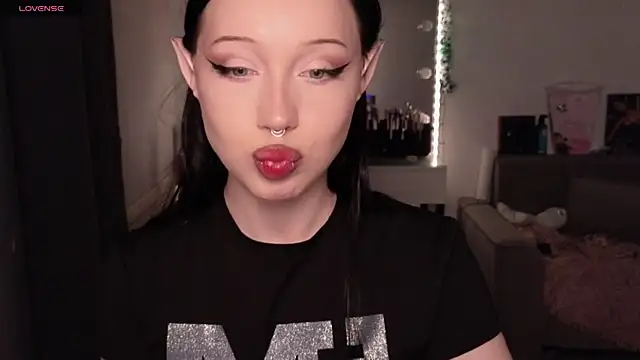 MoranaMissGod online show from 8, 4, 2026