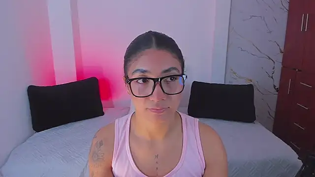 martina roldam online show from 18, 3, 2026