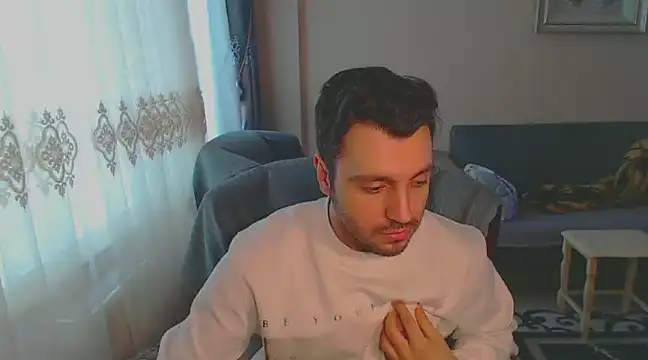 Snapshot of handsomeee04 chatting on 4, 2, 2025 handsomeee04 online show from 4, 2, 2025