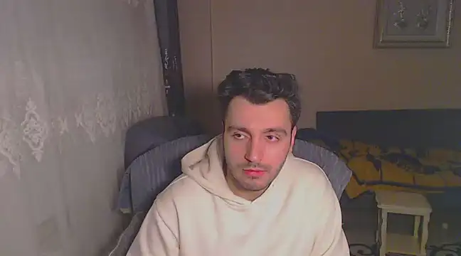 Snapshot of handsomeee04 chatting on 7, 2, 2025 handsomeee04 online show from 7, 2, 2025