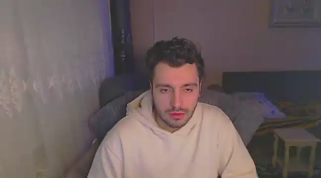 Snapshot of handsomeee04 chatting on 11, 2, 2025 handsomeee04 online show from 11, 2, 2025