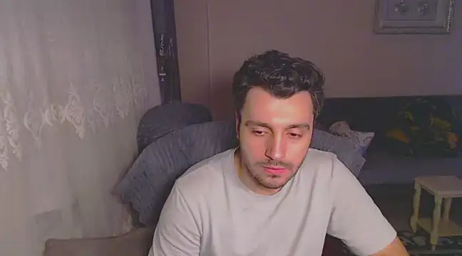 Snapshot of handsomeee04 chatting on 17, 2, 2025 handsomeee04 online show from 17, 2, 2025