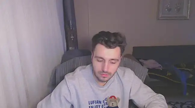 Snapshot of handsomeee04 chatting on 9, 3, 2025 handsomeee04 online show from 9, 3, 2025