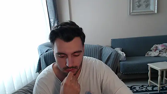 Snapshot of handsomeee04 chatting on 28, 9, 2025 handsomeee04 online show from 28, 9, 2025