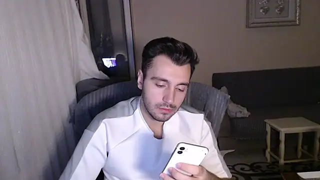 Snapshot of handsomeee04 chatting on 2, 10, 2025 handsomeee04 online show from 2, 10, 2025