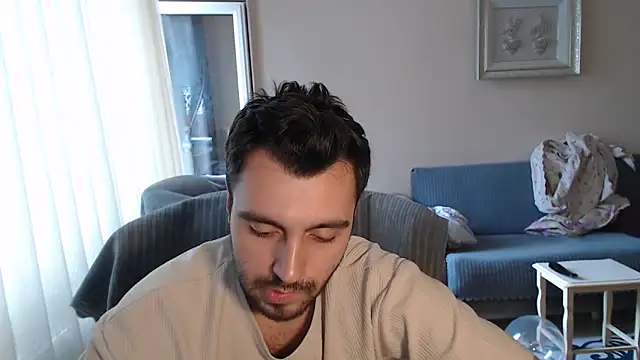 Snapshot of handsomeee04 chatting on 6, 10, 2025 handsomeee04 online show from 6, 10, 2025