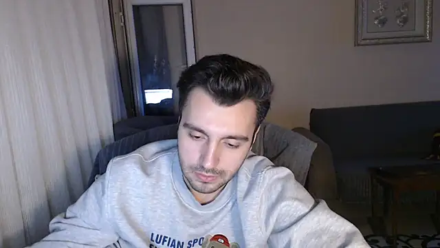 Snapshot of handsomeee04 chatting on 13, 10, 2025 handsomeee04 online show from 13, 10, 2025