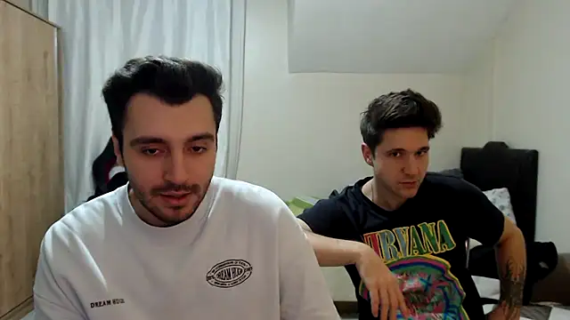 Snapshot of handsomeee04 chatting on 15, 10, 2025 handsomeee04 online show from 15, 10, 2025