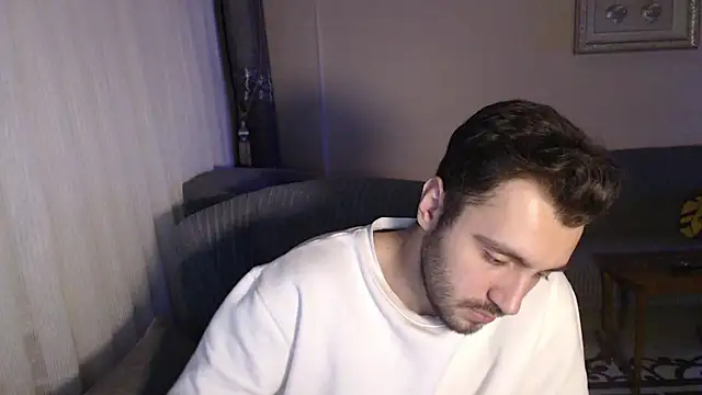 Snapshot of handsomeee04 chatting on 21, 10, 2025 handsomeee04 online show from 21, 10, 2025