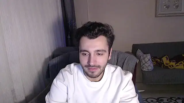 Snapshot of handsomeee04 chatting on 28, 10, 2025 handsomeee04 online show from 28, 10, 2025