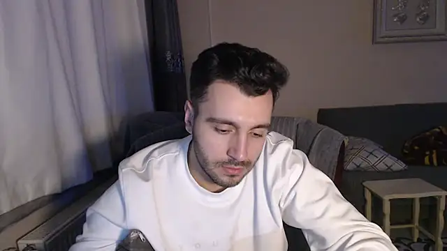 Snapshot of handsomeee04 chatting on 2, 11, 2025 handsomeee04 online show from 2, 11, 2025