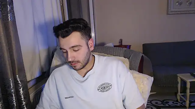 Snapshot of handsomeee04 chatting on 10, 11, 2025 handsomeee04 online show from 10, 11, 2025