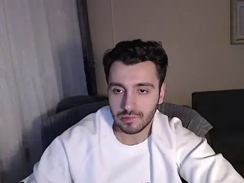 Snapshot of handsomeee04 chatting on 2, 12, 2025 handsomeee04 online show from 2, 12, 2025