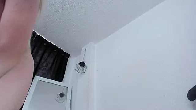 marianneloveee online show from 24, 1, 2025