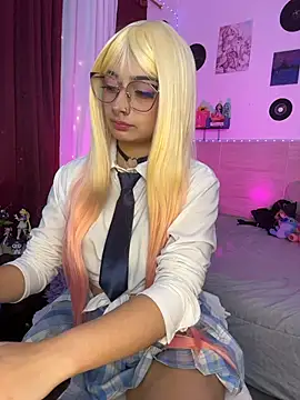 Snapshot of angelgate chatting on 5, 10, 2025 angelgate online show from 5, 10, 2025