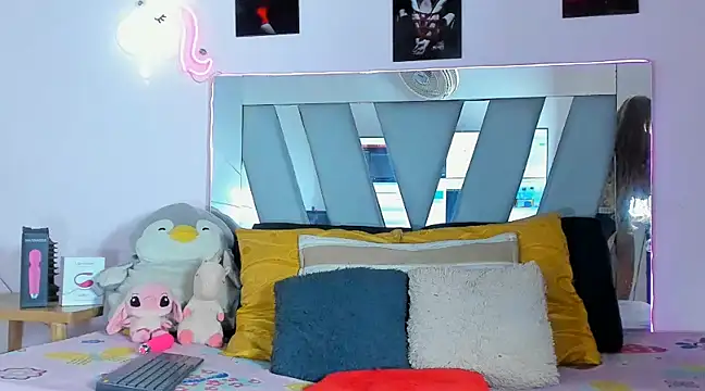 supradoll online show from 18, 3, 2025