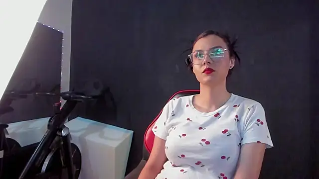 Abril jones10 online show from 30, 12, 2024