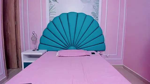 Snapshot of Daphne_Fox_ chatting on 12, 1, 2025 Daphne Fox online show from 12, 1, 2025