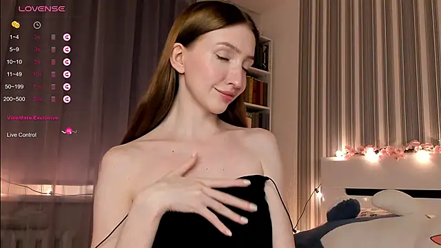 Awwwrora online show from 3, 1, 2025